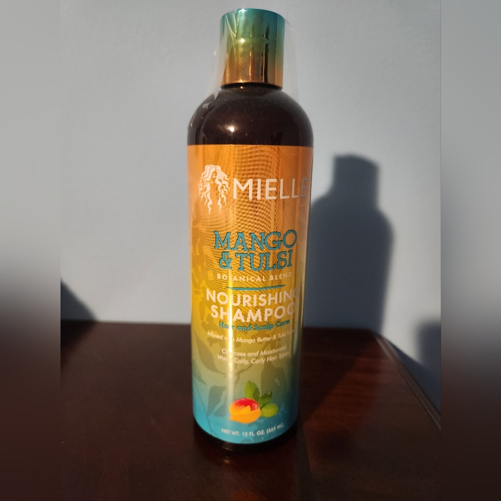 Mielle mango & tulsi nourishing shampoo